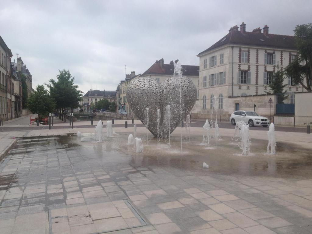 Appartement Le St Frobert au coeur de Troyes Extérieur photo